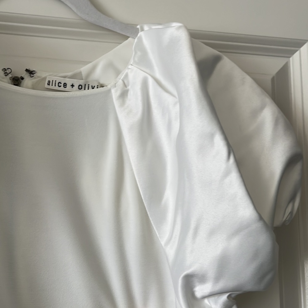 CICI BUBBLE SLEEVE TOP - Picture 8 of 11